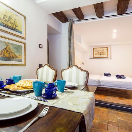 Elegante Loft In Centro Storico Acquario Apartman Genova Kültér fotó